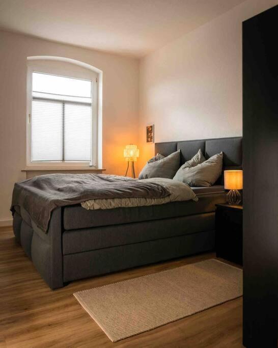 Ferienwohnung Bali Style Mit High Speed Wlan Und Gratis Parkplatz Gera Eksteriør billede